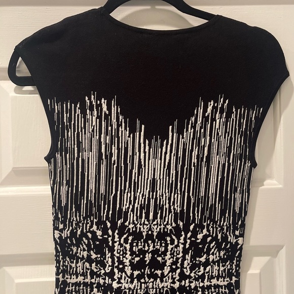 BCBGMAXAZRIA Melissa Printed Silk Blend Dress - Picture 12 of 14